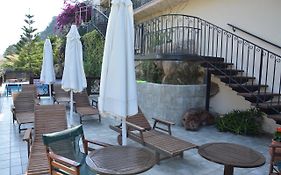 Aristotelis Apartments
